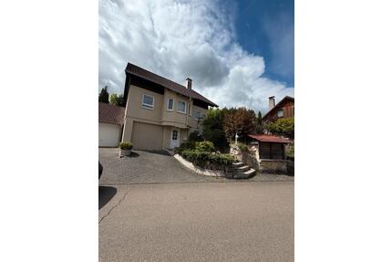 Charmantes Einfamilienhaus mit Garten - Hohenstadt