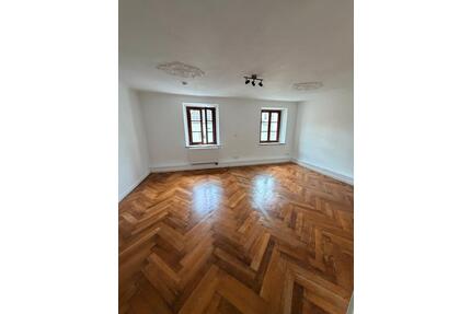 2,5 ZKB (97qm) inkl EBK & Sauna in Schwandorf zu vermieten