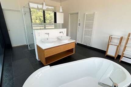 Wohnung zum Mieten in Dresden 2.990,00 € 250 m²