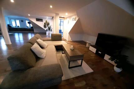 Voll möblierte, helle DG-Wohnung mit Dachterrasse A1 Anbindung - Sottrum