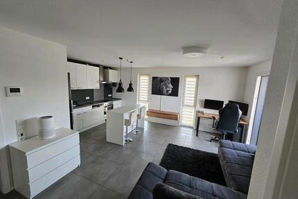 Lichtdurchflutete 51 qm Whg in Lisdorf mit Tiefgaragenstellplatz. - Saarlouis
