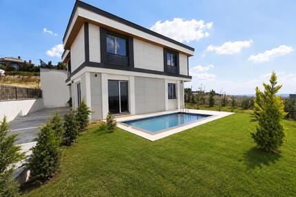 Exclusive Villa in İstanbul , erstklassige Lage mit Pool - Rheinbreitbach
