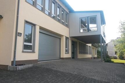 Alte Schule, Garagen, Lagerfläche, Werkstatt, Billiardtisch - Brücken