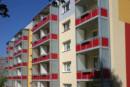 Wohnung zum Mieten in Gera 305,44 € 48.87 m²