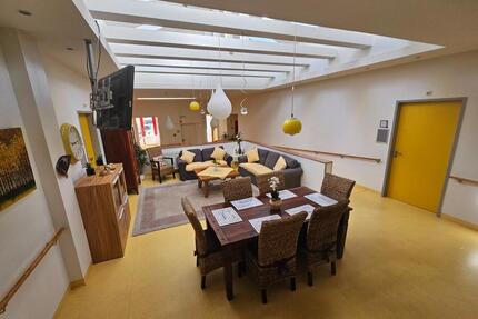 Studentinnen aufgepasst ! Separate 1-Zimmer-Wohnung mit eigenem Bad in WG zu vermieten ! - Flensburg Altstadt