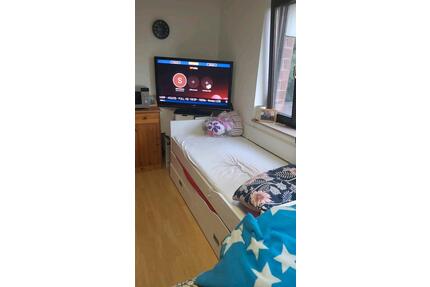 Ferienwohnung - 30,00&nbsp;EUR Kaltmiete, ca.&nbsp; 35,00&nbsp;m&sup2; in Düsseldorf (PLZ: 40213)