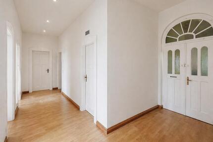 Renovierte Altbauwohnung mit Charme in zentraler Lage - Würzburg Dürrbachau