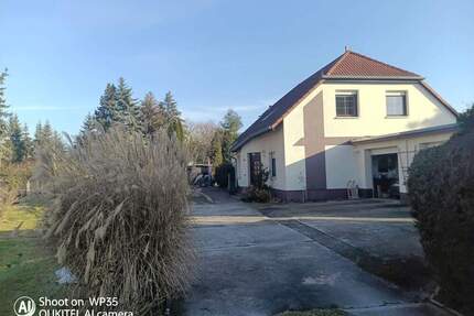 Familienfreundliches Haus mit Balkon und Terrasse in Hoyerswerda