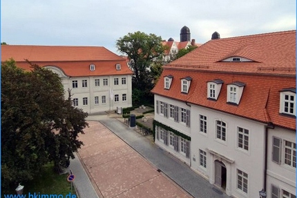 Teilmöblierte 2-Raumwohnung mit Küche in zentraler Lage von Köthen !