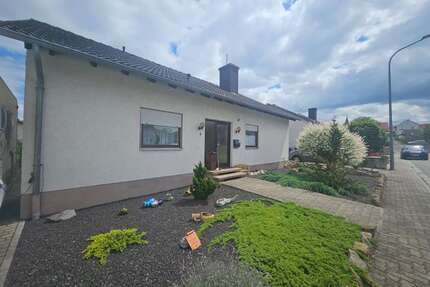 Haus zum Kaufen in Freimersheim 399.000,00 € 131 m²