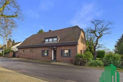 Haus zum Kaufen in Krefeld 1.150.000,00 € 134 m²