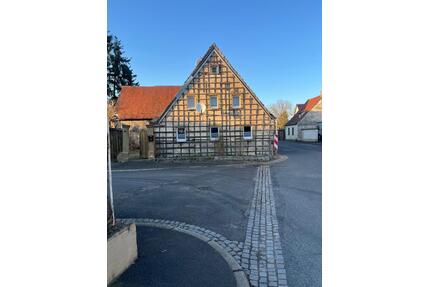 Landwirtschaftliches Anwesen mit 6566m² Sanierungsbedürftig. - Grettstadt
