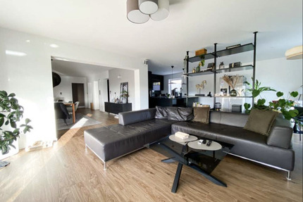 Traumhaus mit Pool - Wohnen, wo andere Urlaub machen ! - Kitzingen