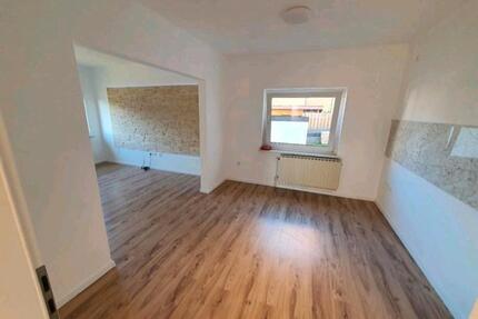 Frisch saniertes Haus mit 4 Zimmern zu vermieten. - Löhne