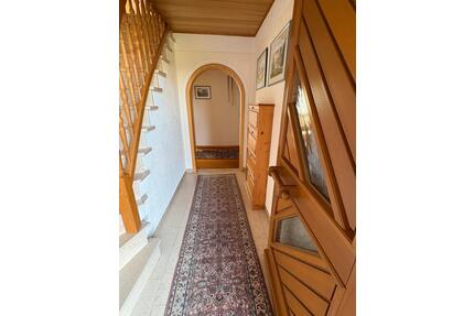 Großzügige 4-Zimmer-Erdgeschosswohnung in Zweifamilienhaus - Wittislingen