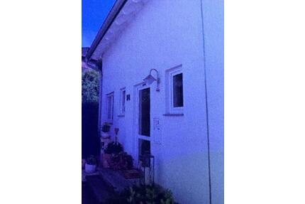 Doppelhaushälfte mit Garage in Allmersbach im Tal