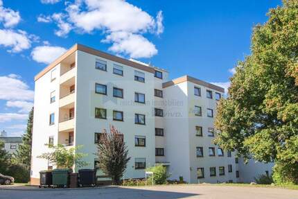 Großzügig, ruhig, aussichtsreich - 3-Zimmer-Wohnung mit Aufzug und herrlicher Fernsicht in Brigachtal-Kirchdorf!