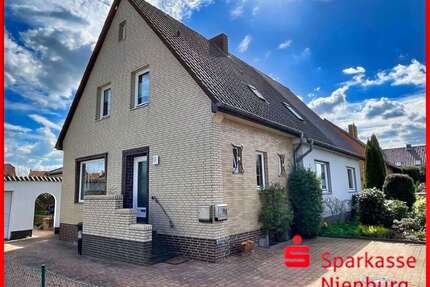 Haus zum Kaufen in Hoya 289.000,00 € 220 m²