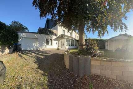 Haus zum Kaufen in Stolberg 350.000,00 € 180 m²