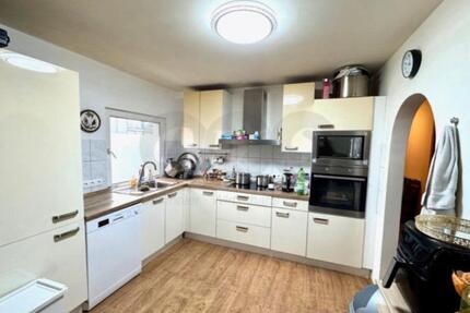 Eigentum Wohnung - 270.000,00&nbsp;EUR Kaufpreis, ca.&nbsp; 130,00&nbsp;m&sup2; in Köln (PLZ: 51145) Porz