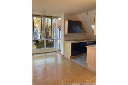 Helle Wohnung mit Erker und Spitzboden - Erbpacht - Erding