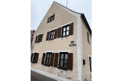 Einfamilienhaus Haus Sanierungsbedürftig mit Doppelgarage - Neustadt an der Donau