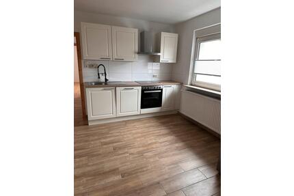 Wohnung 4 ZKB plus ausgeb Dachboden, Garten, Balkon und Garage - Hochspeyer