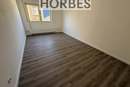 Frisch renovierte Single-Wohnung mit Balkon - Glauchau