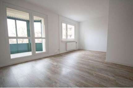 Wohnung zum Mieten in Halle (Saale) 335,00 € 57.68 m²