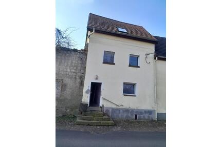 Haus zum vermieten - 700,00&nbsp;EUR Kaltmiete, ca.&nbsp; 130,00&nbsp;m&sup2; in Wettin-Löbejün (PLZ: 06193)