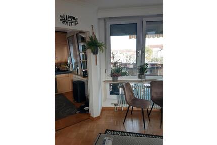 Sehr helle 3 ZKB Wohnung mit großer Terrasse und Einbauküche - Zusmarshausen