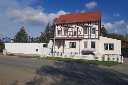 Geräumiges Ein-Zweifamilienhaus in Osterwieck, ohne Provision