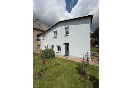Günstiges EFH mit Terrasse, Garage, Dusche und sonnigem Grundstück am grünen Ortsrand - Lugau