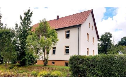 helle 3-Raum-Wohnung mit Kamin - 450,00&nbsp;EUR Kaltmiete, ca.&nbsp; 68,00&nbsp;m&sup2; in Floh-Seligenthal (PLZ: 98593)