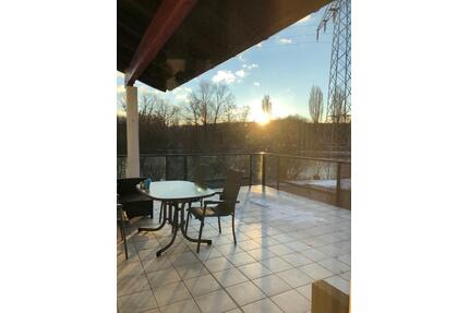 OG Wohnung 95m² 3,5 Zimmer Südterrasse Doppelgarage - Ergolding
