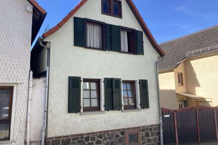 Haus zum Kaufen in Schöneck 185.000,00 € 70 m²
