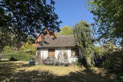 Seltene Gelegenheit in Mascherode - - 1.250 m² teilbares Traumgrundstück mit EFH zum Abriss - Braunschweig / Mascherode