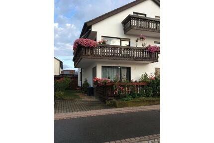 Gärtringen: Freistehendes Zweifamilienhaus mit ausgebautem DG