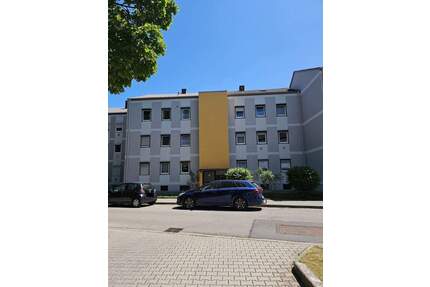 +++ Sehr zentral gelegene 3 Zi. -Whg. mit Balkon im 2. OG +++ - Waldkraiburg