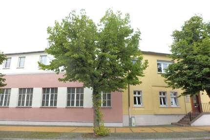 Haus zum Kaufen in Ketzin 495.000,00 € 250 m²