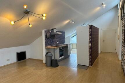 2-Zimmer-DG-Wohnung (ca. 72 m²) mit EBK, Loggia, Kfz Stellplatz - Buchen (Odenwald)