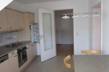Wohnung 74 m² 2 Zimmer, EBK, Badewanne - Hof Altstadt