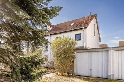 Reihenendhaus mit Garage in der Parkstadt Falkensee
