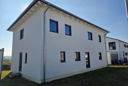 Ausbauhaus in Traumlage zum Fertig stellen für Kreative Natur pur - Scheßlitz