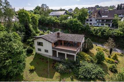 Haus zum Kaufen in Burgbrohl 395.000,00 € 155 m²