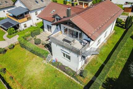 Haus zum Kaufen in Salzweg 548.000,00 € 240 m²