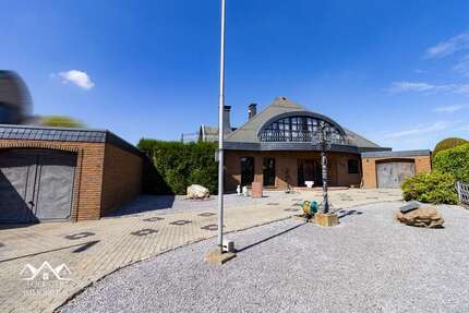 Haus zum Kaufen in Jülich 695.000,00 € 260 m²