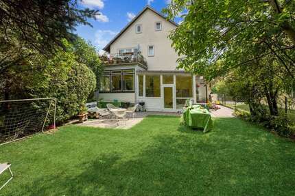 Haus zum Kaufen in München 1.250.000,00 € 200.72 m²