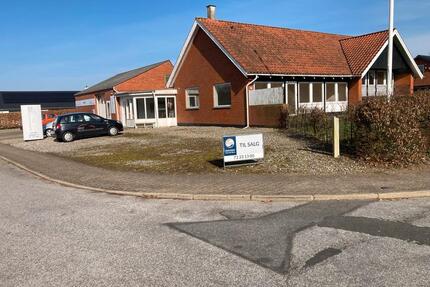 Haus und autowerkstat in Danmark Skolegade 14 Øster Højst 6240 Lø - Süderlügum