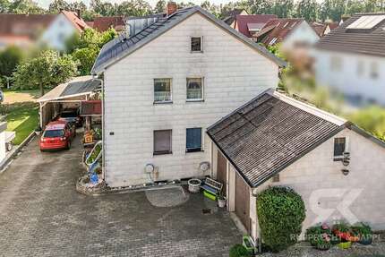 Haus zum Kaufen in Neuenmarkt 159.000,00 € 317.24 m²